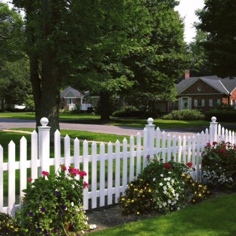fence-builders-residential-vinyl-fencing-5