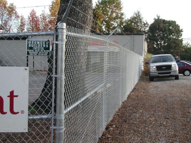 Galv-Chain-Link-With-Barbed-Wire-2-1